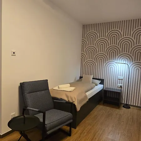 Aparthotel Fair N Square 24 Stunden Self-check In Darmstadt